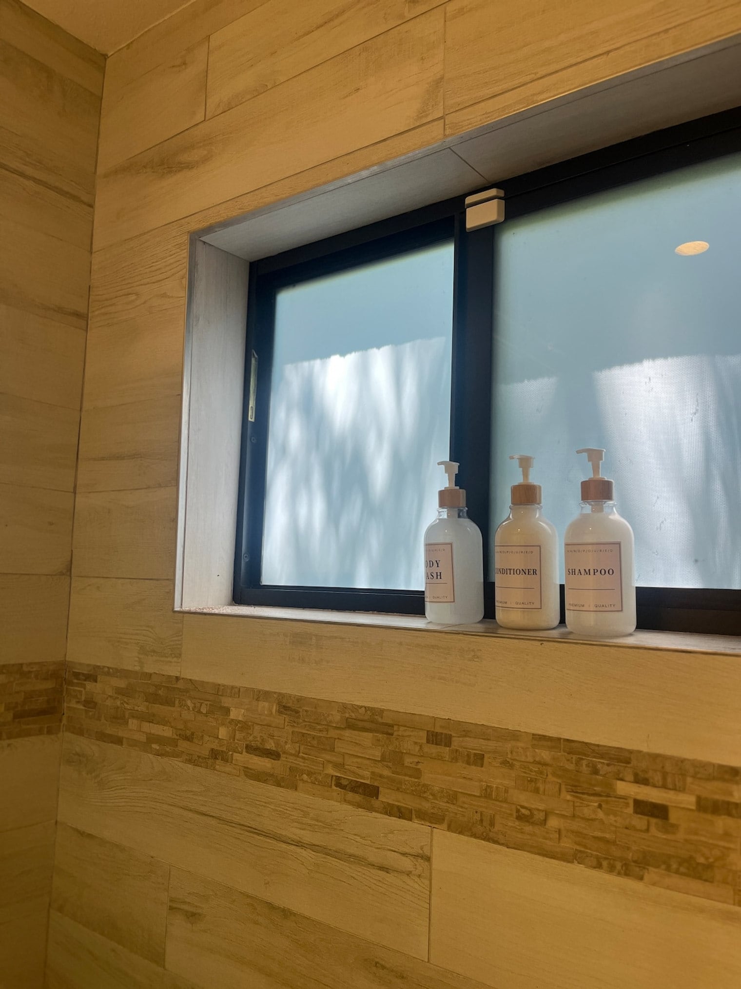 Building Photo - 1015 NE 89th St