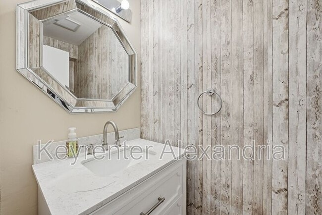 Building Photo - 8239 Dr Craik Ct