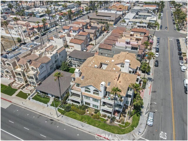 Building Photo - 1000 CA-1