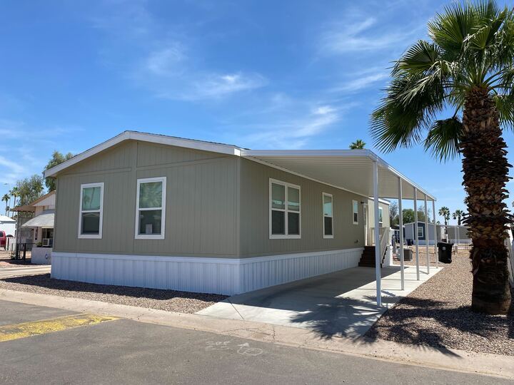 Building Photo - 2060 N Center St