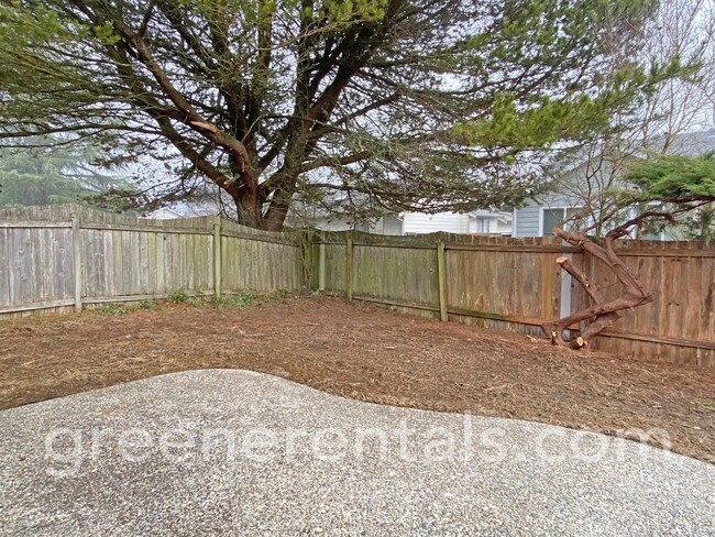 Building Photo - 3BR 2BA Rambler in Emerald Hills Community