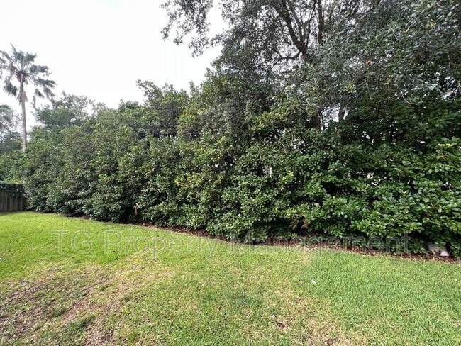 Building Photo - 1449 Blue Heron Ln N