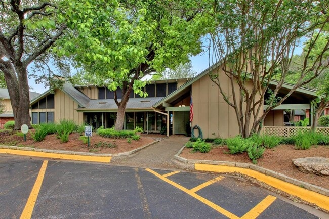 Building Photo - 9534 Quail Village Ln