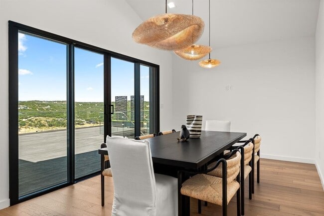 Building Photo - 2714 Lakehurst Rd