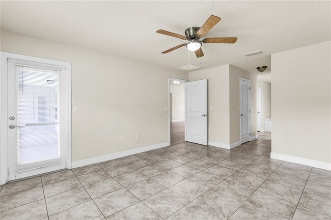 Building Photo - 1345 Willow Oak Ct