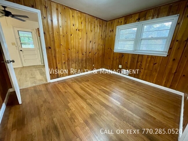 Building Photo - 6328 Oakview Ln