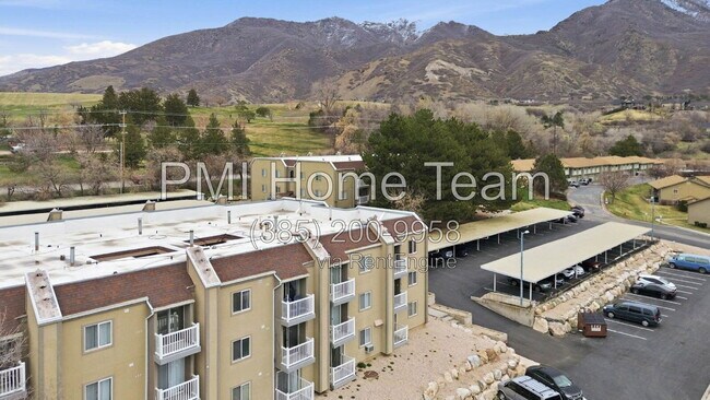 Building Photo - 5630 Meadow Ln