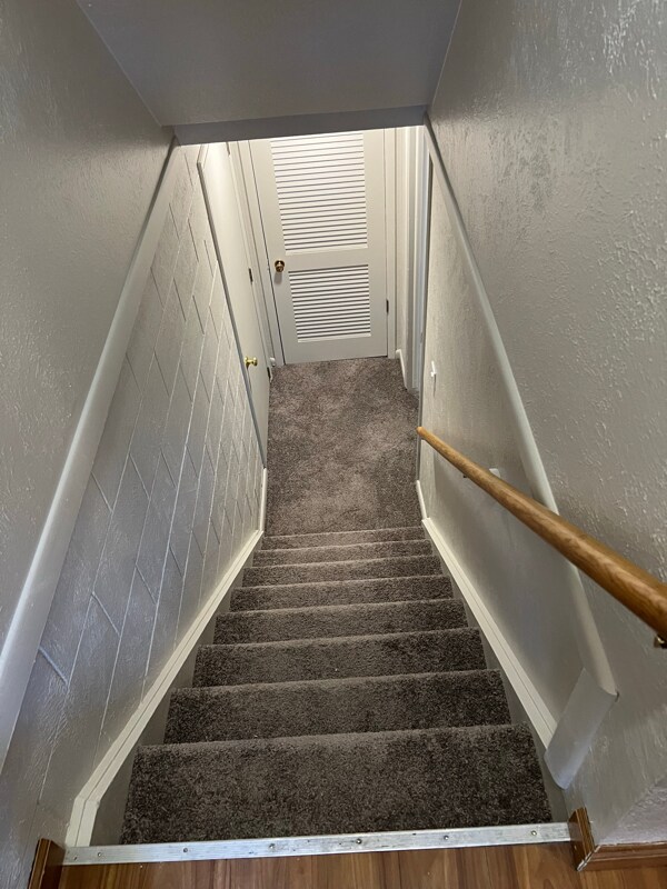 Building Photo - 6210 Franklin Ave