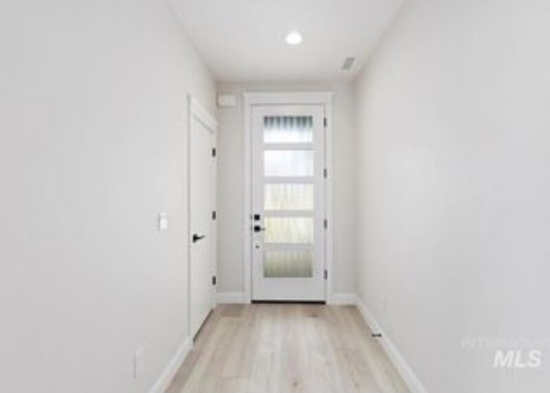 Building Photo - 15035 Veraison Pl