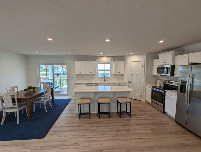 Building Photo - Brand New 3-Bedroom Model Home in Eagle Ri...