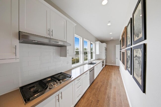 Building Photo - Village of Escaya - 3 Br 2.5 Ba - 2 car attached garage - must see this fabulous community!