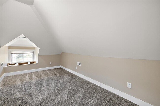 Building Photo - 3473 Townsend St