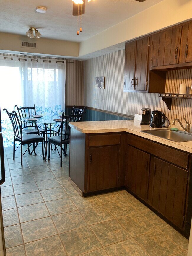 Building Photo - 4247 Maiden Ct