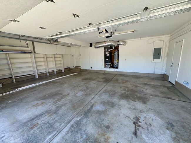 Building Photo - 1318 Deb Ct