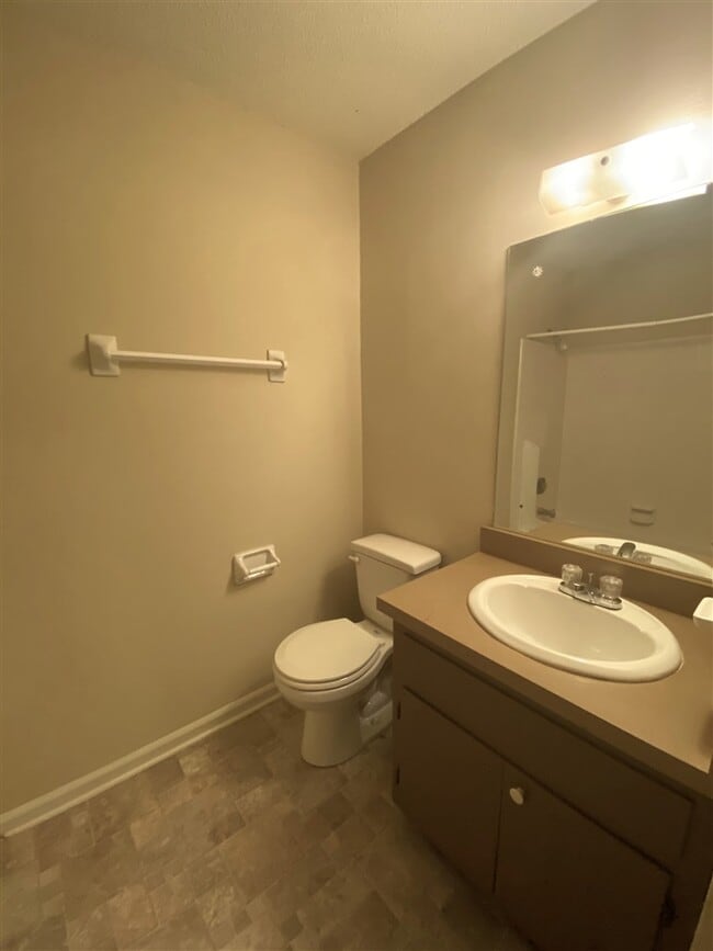 Building Photo - 3701 Donovan Dr