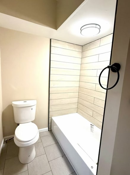 Building Photo - 751 Chislett St