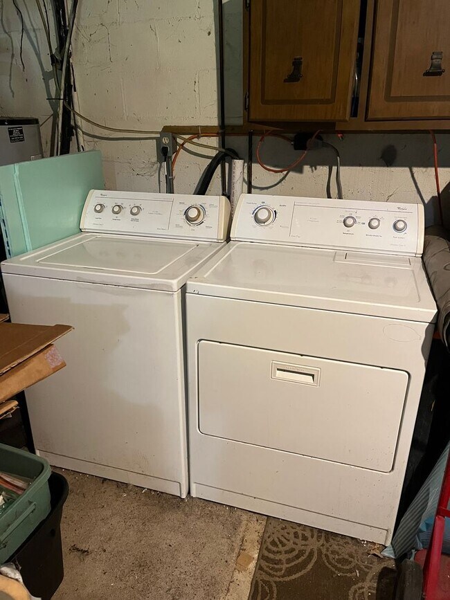 Building Photo - Move In Ready