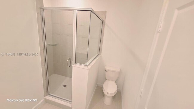 Building Photo - 226 SW 159th Ct