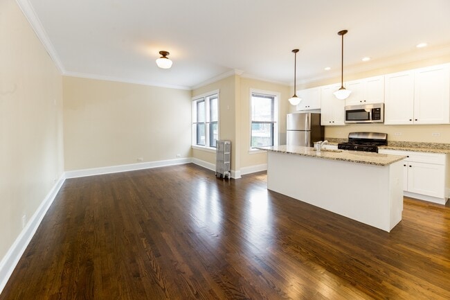 1364 West Kitchen - 1360-64 E. 52nd St.