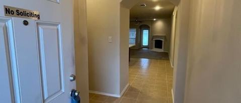 Building Photo - 9012 Waterman Dr