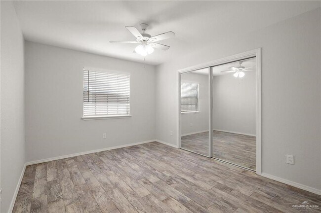 Building Photo - 11 West Dr