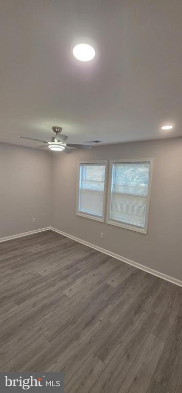 Building Photo - 1400 Staples St NE