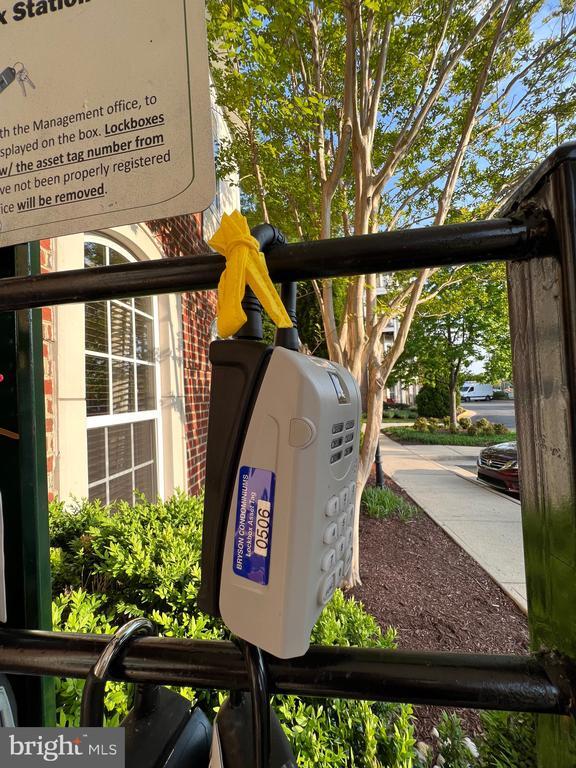 Building Photo - 12957 Centre Park Cir