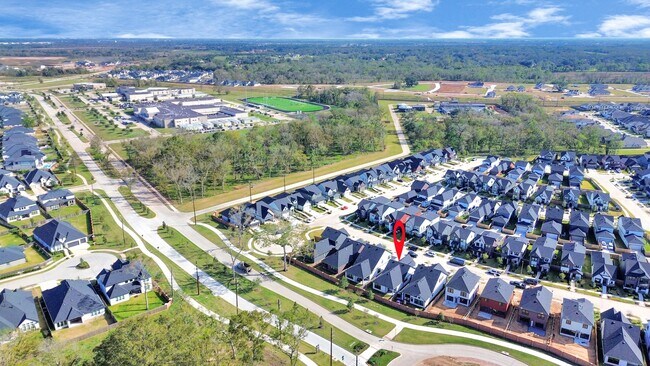 Building Photo - 1535 Park Path Dr
