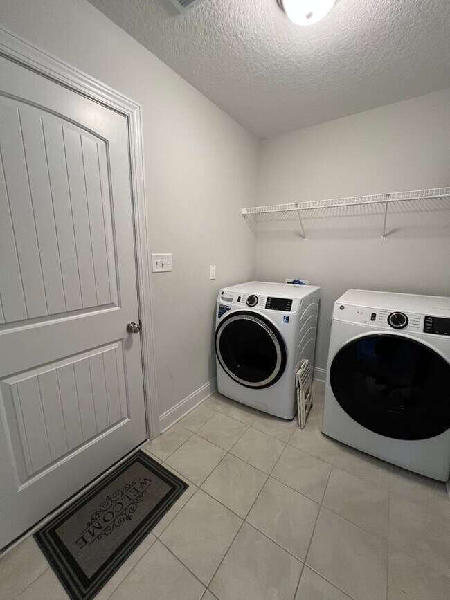 Building Photo - Welcome to Onslow Bay