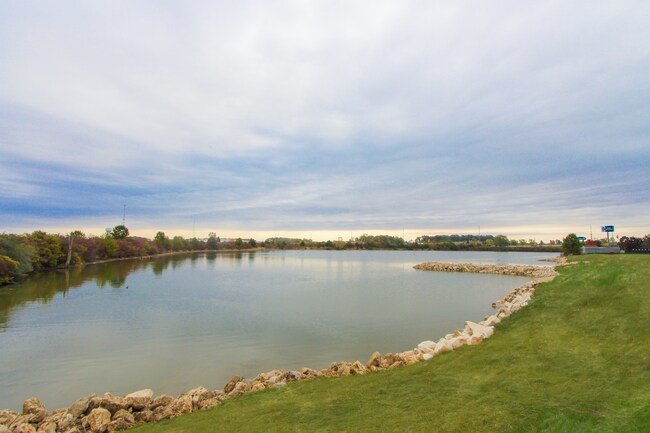 Building Photo - New! Beautiful 1 Bed, 1 Bath Accessible Ap...