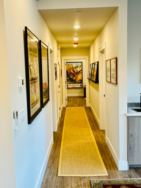 Building Photo - 1001 River Dr