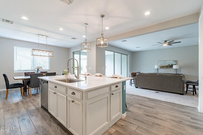 Building Photo - 11628 W Andrew Ln