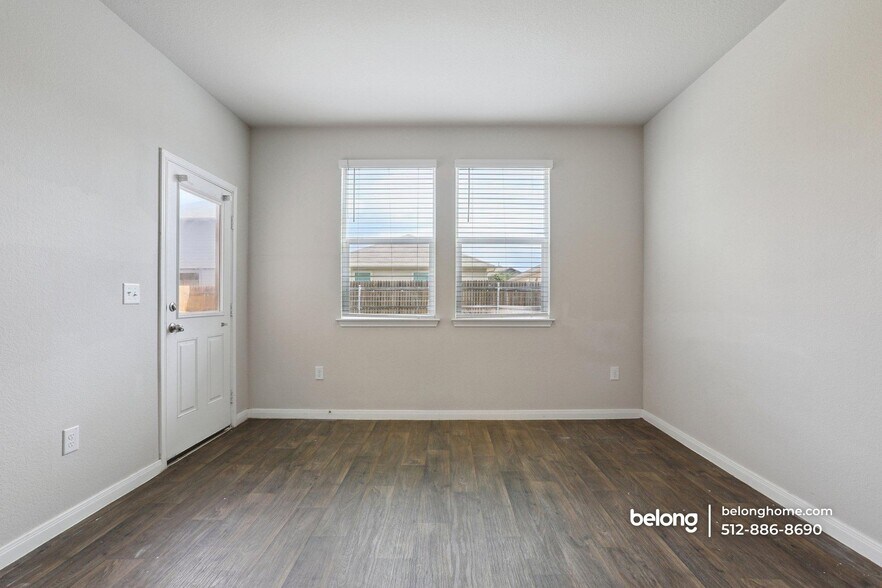 Building Photo - 2920 Maryanne Ln