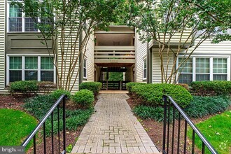 Building Photo - 11701 Karbon Hill Ct