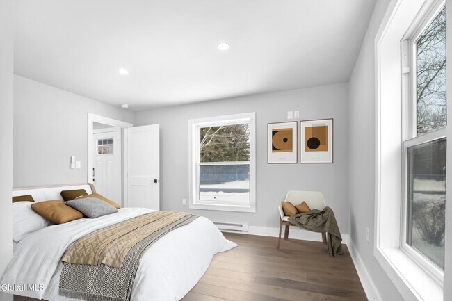 Building Photo - 103 E High St