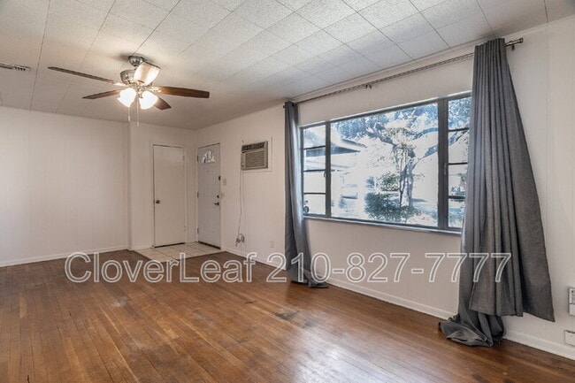 Building Photo - 206 Williamsburg Pl