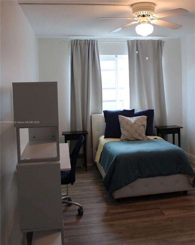 Building Photo - 9776 SW 92nd Terrace