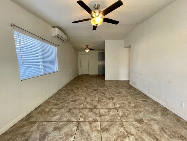 Building Photo - COMING SOON! 1 BEDROOM/1 BATHROOM Condo in Cathedral City!