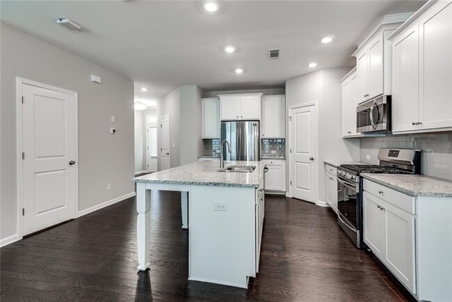 Building Photo - 554 Elm Bluff Way