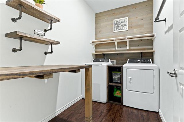 Building Photo - 2157 Miramar Dr