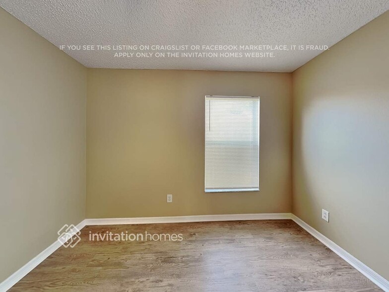 Building Photo - 1712 Laramie Cir