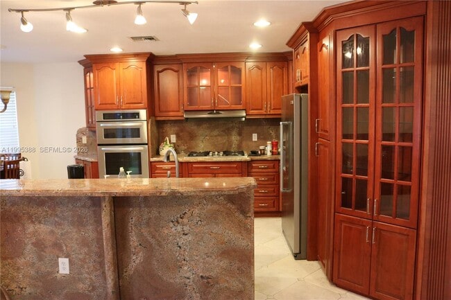 Building Photo - 62 Gables Blvd