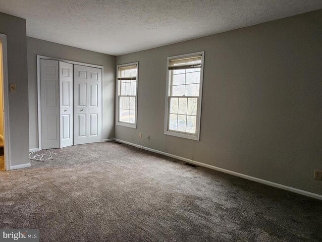 Building Photo - 501 Berkshire Way