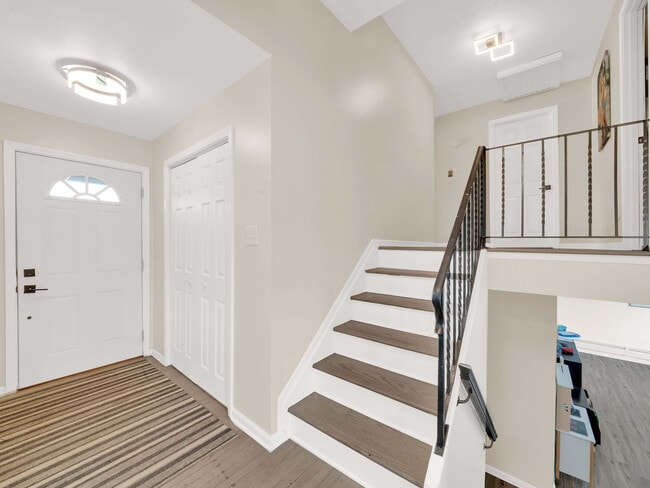 Building Photo - 1631 Clay Ct