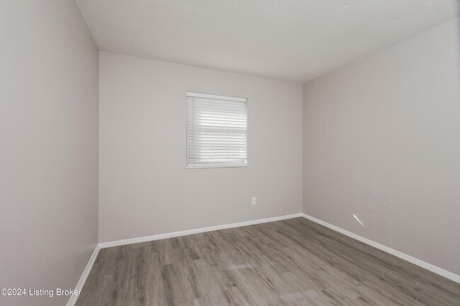 Building Photo - 7209 Daisy Ave