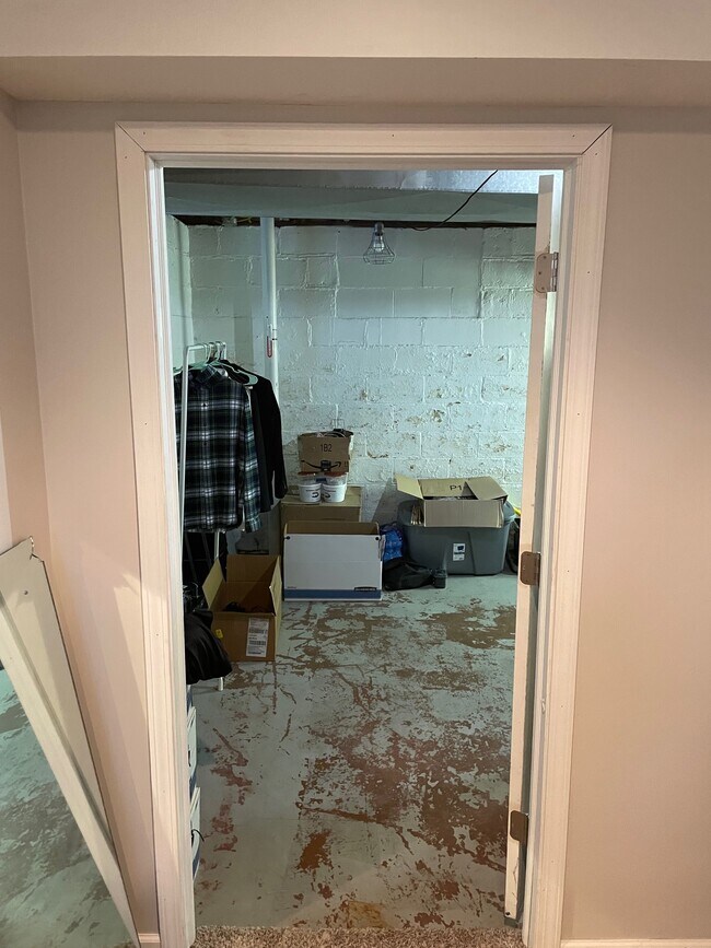 Laundry/storage. - 826 Hall St