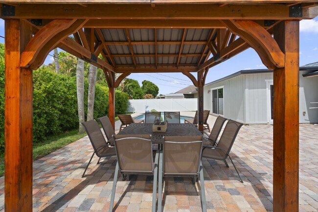 Building Photo - 3238 SW Constellation Rd