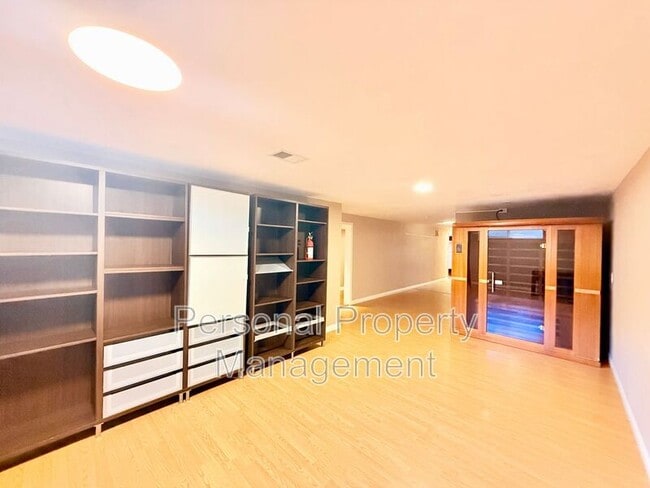 Building Photo - 1308 NW 50th St