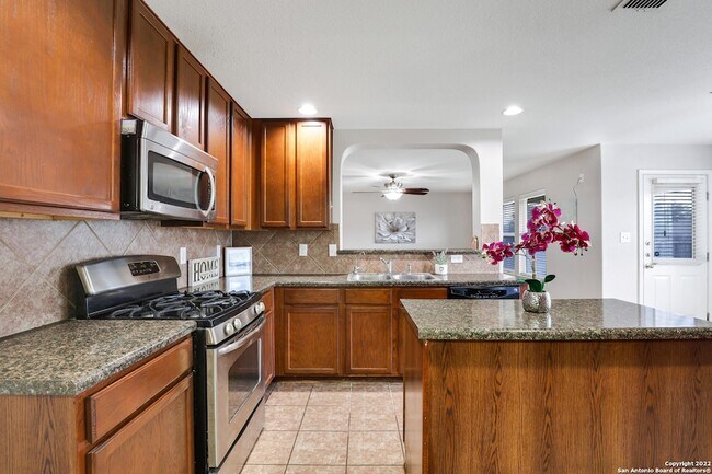 Building Photo - 547 Red Quill Nest