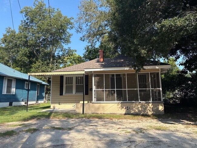 Building Photo - 953 Henry Ave